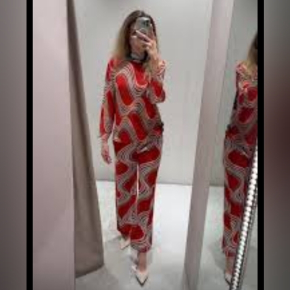 Zara Red and Blue Patterned Blouse - Picture 6 of 8